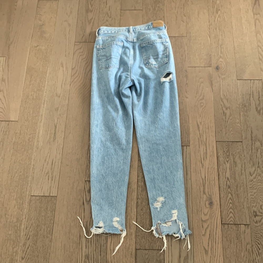 American Eagle Ripped Mom Jean - Picture 5 of 11